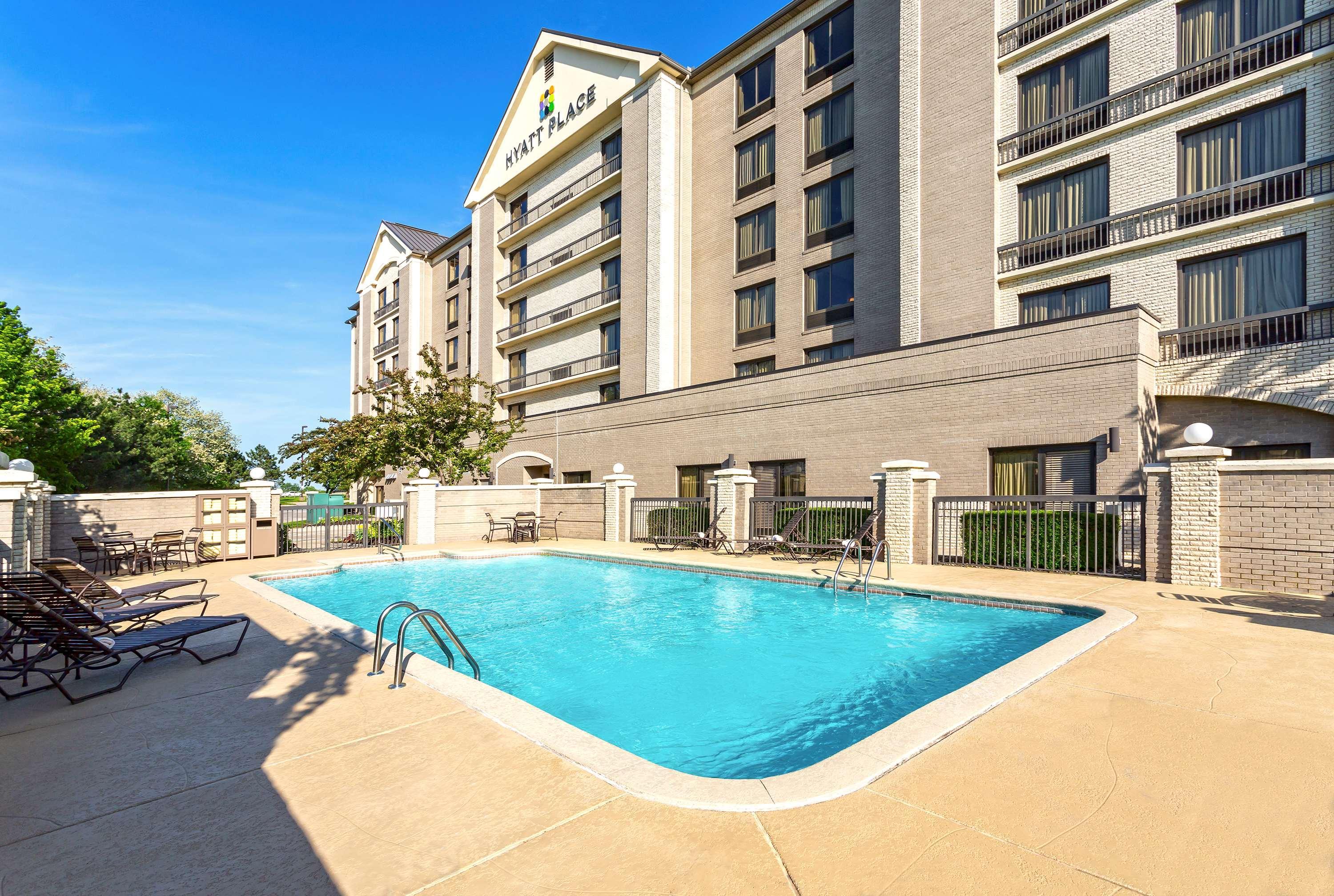 Wyndham Garden Kansas City Airport Exterior photo
